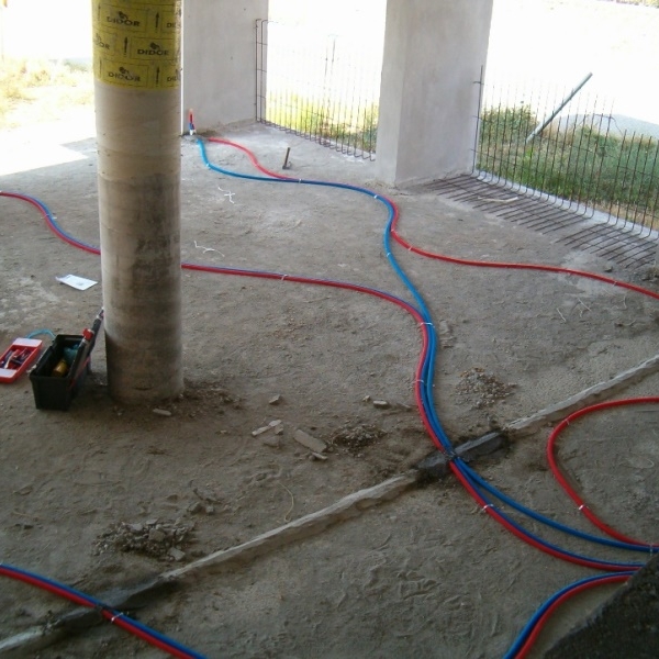 Σωληνώσεις-δαπέδου